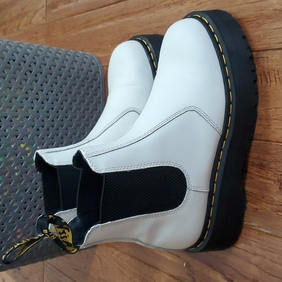 Dr. Martens 2976 Quad white leather platform booties